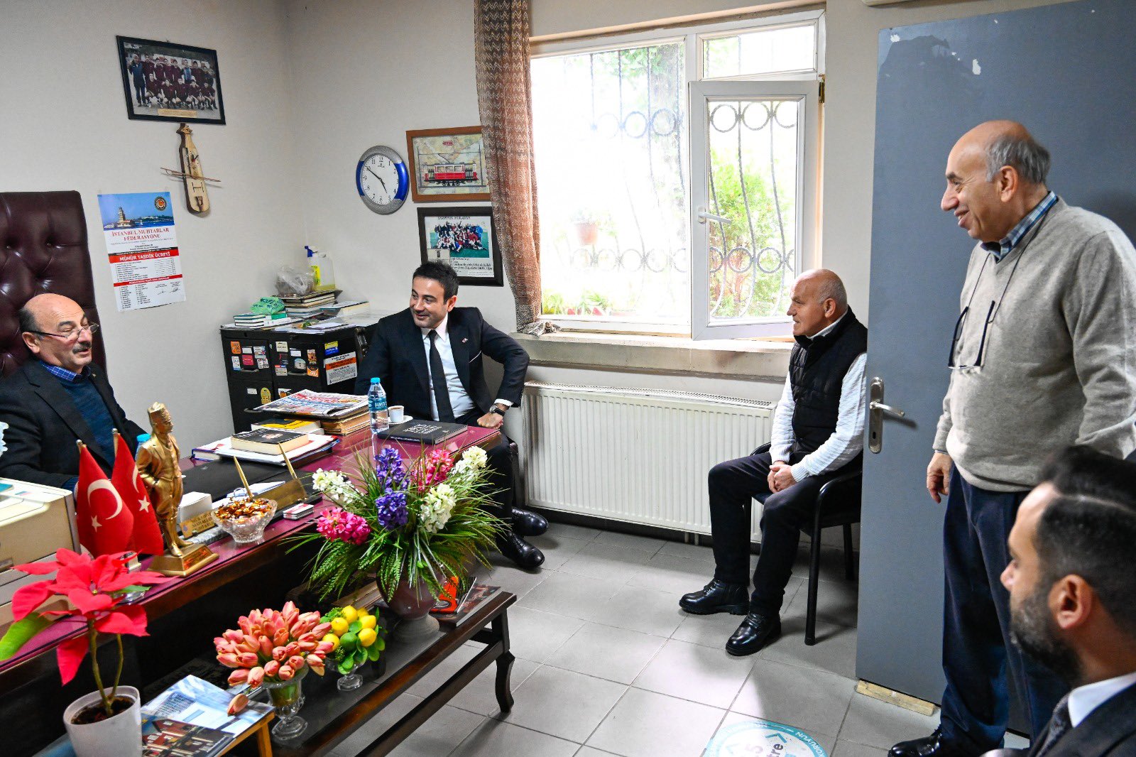 Muradiye Mahalle Muhtarımız Cengiz Hacıömeroğlu ile birlikte esnafımız ve komşularımızı ziyaret ettik.